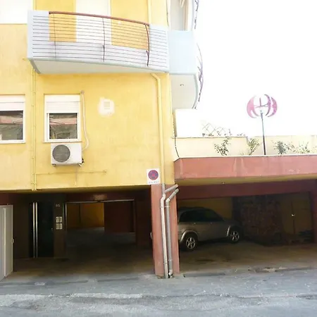 With Amazing View & Parking