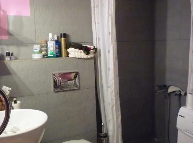 With Amazing View & Parking *